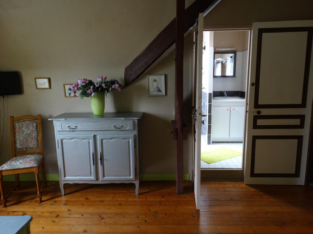 Apartamento La Bagatelle Pontorson Habitación foto